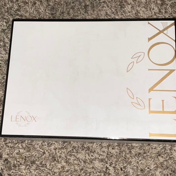 NEW Lenox Christmas tree nesting dishes - Picture 3 of 3